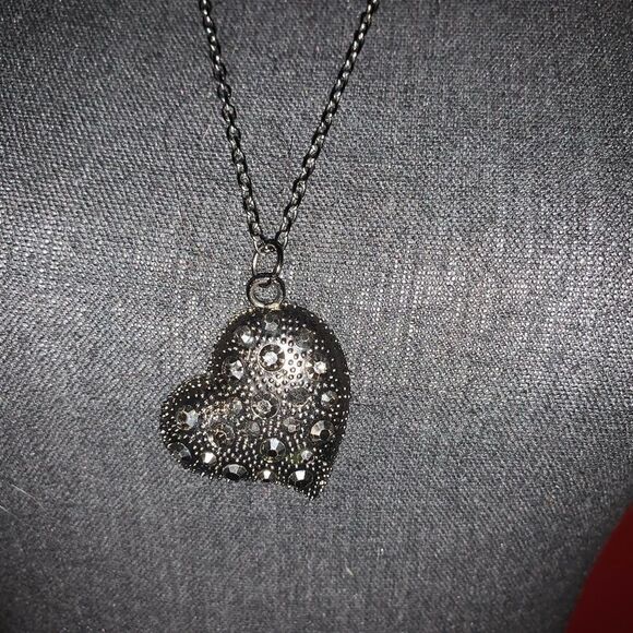 Rhinestone Heart Pendant Necklace - Picture 1 of 4